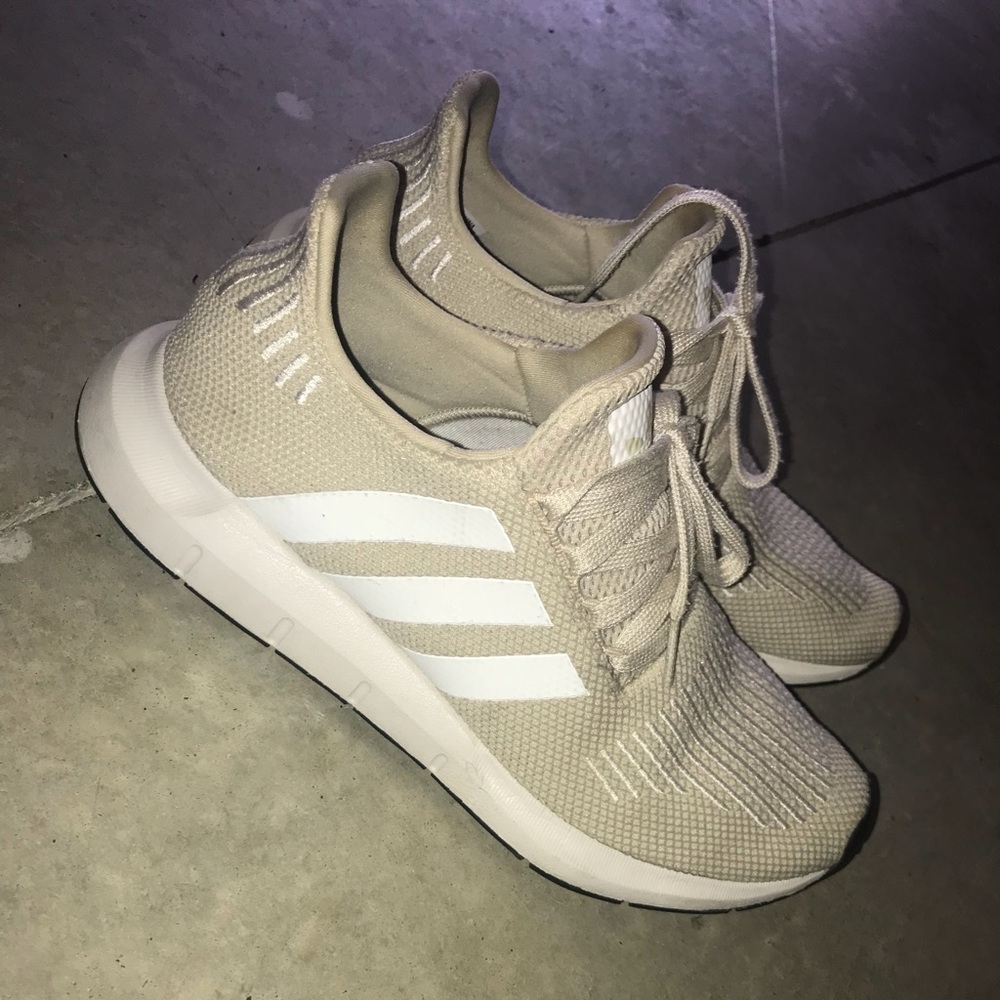 Women’s Adidas size 8